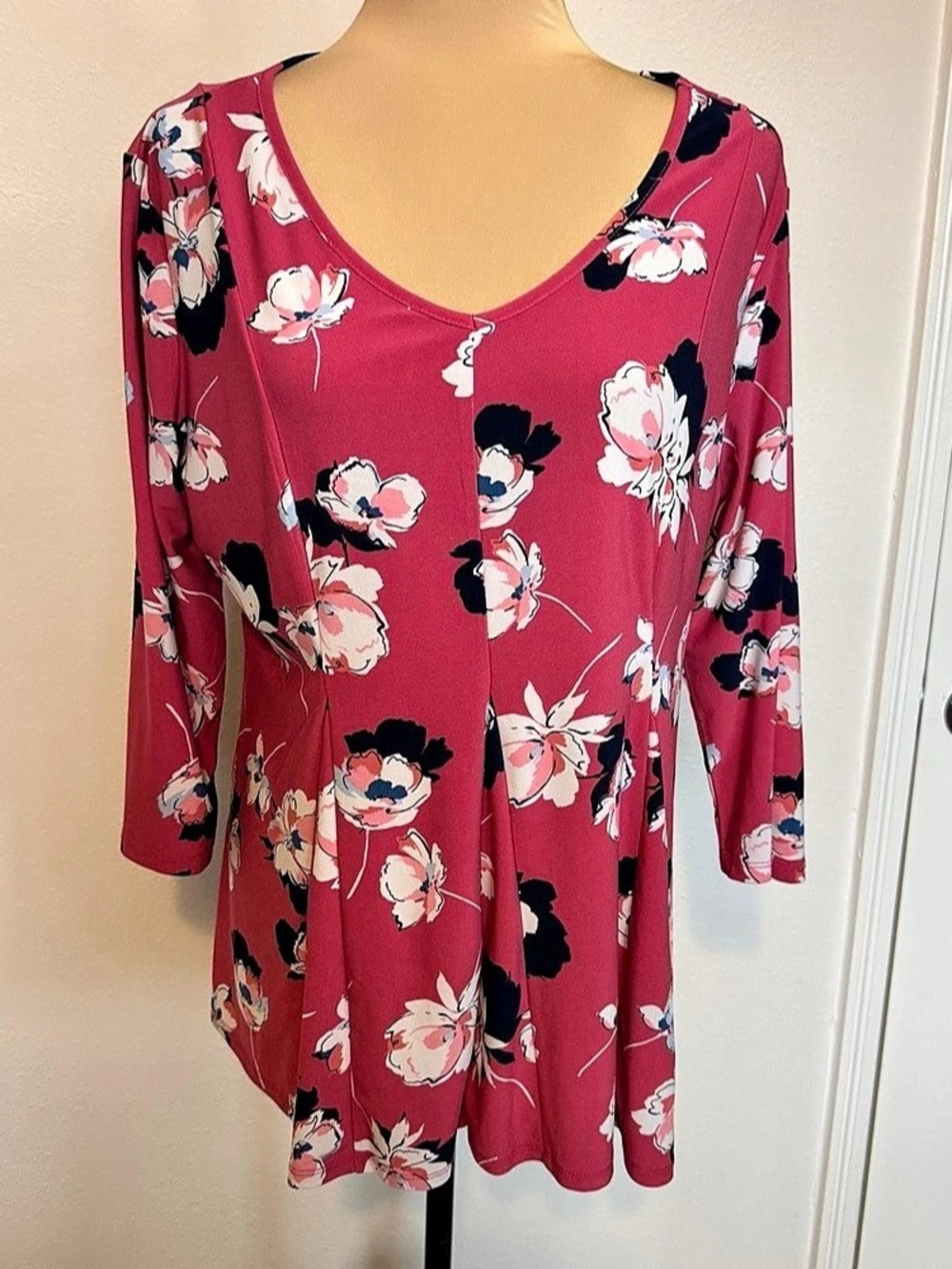 Roz & Ali Floral Tunic in Pink Size Large Like New